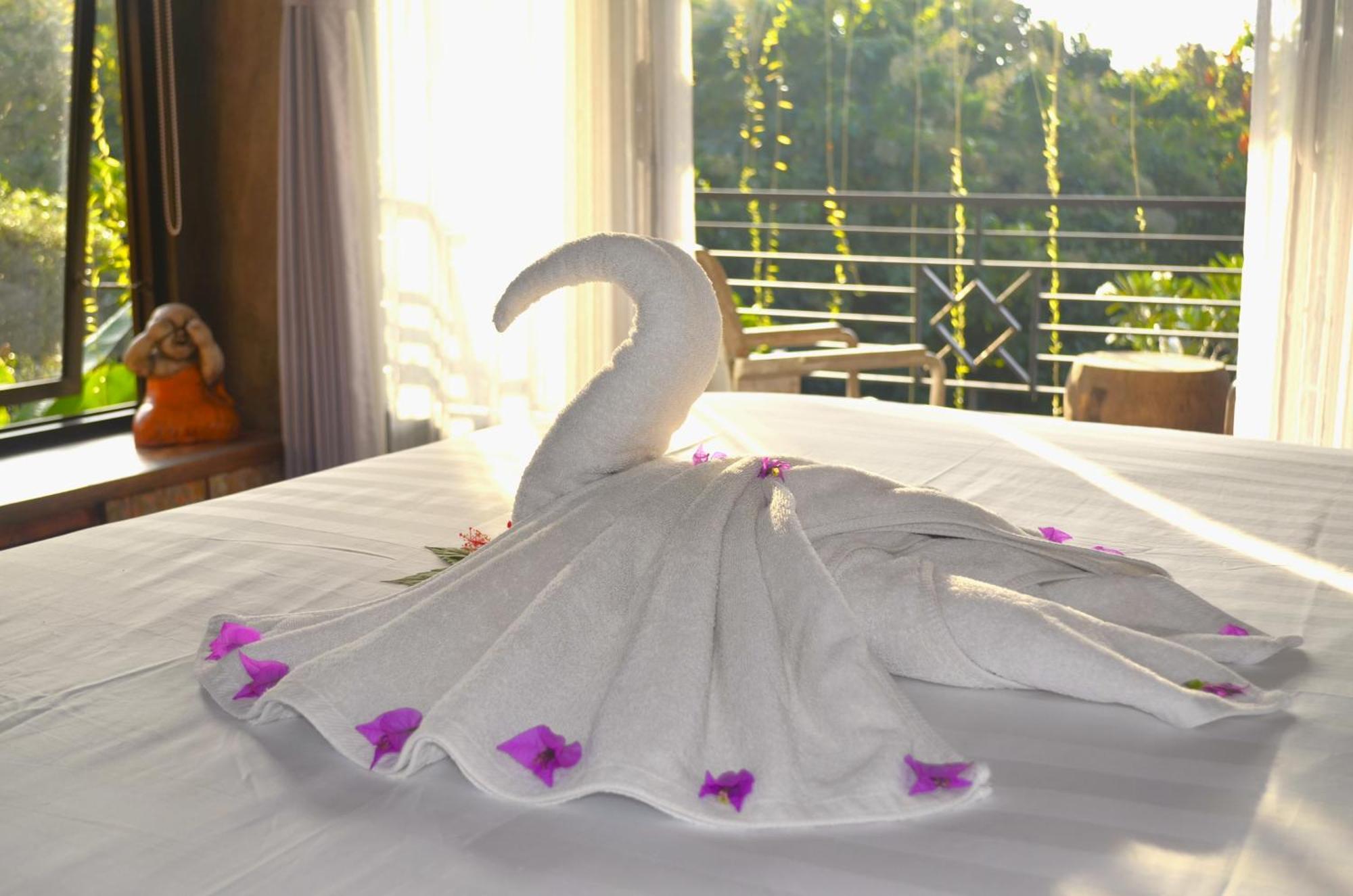 Alamanda Lovina Resort Eksteriør bilde